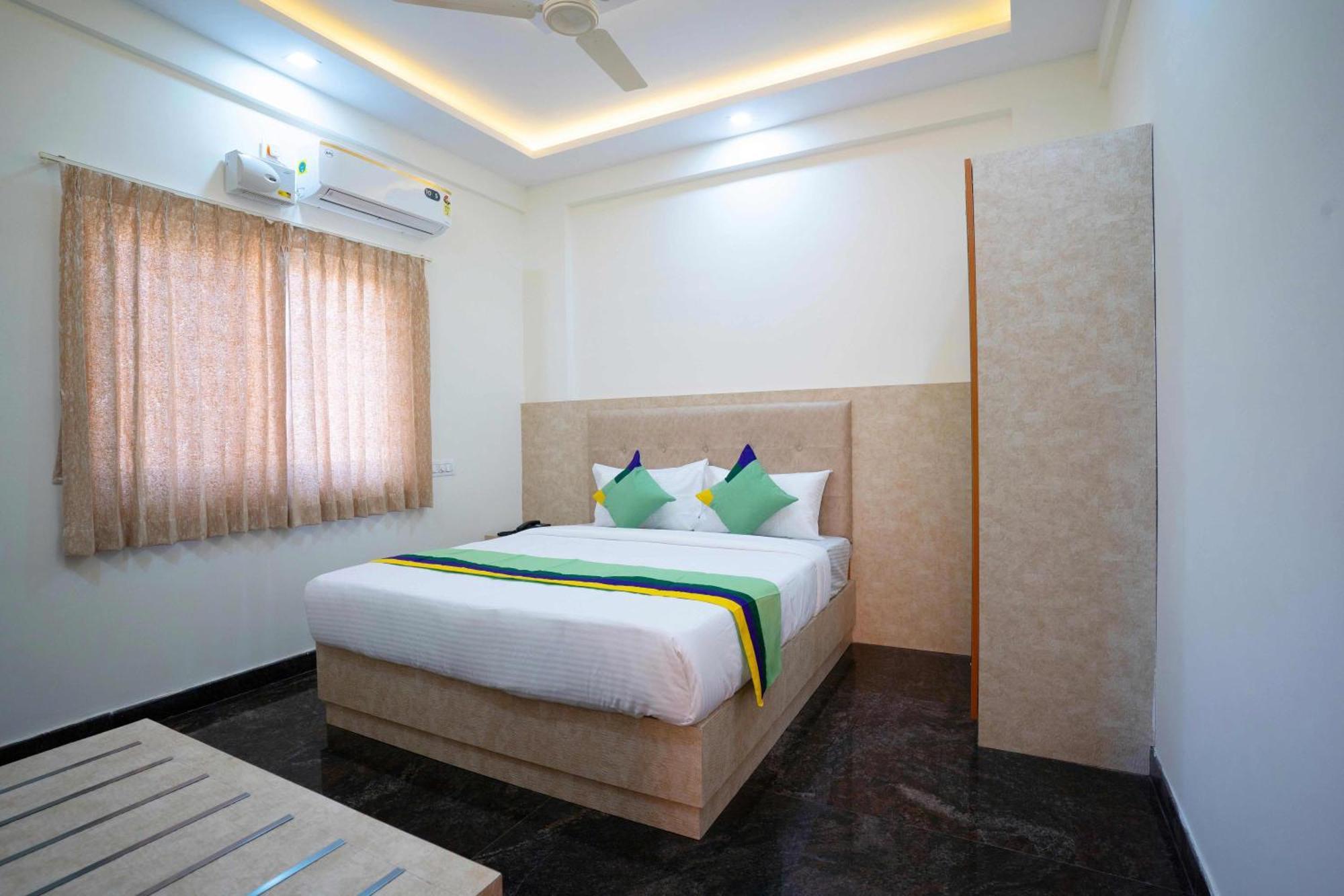 Treebo Galaxy Kings Suites, Hebbal Bangalore Eksteriør billede