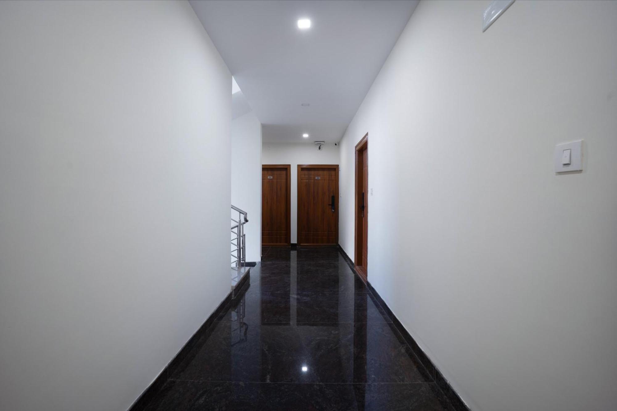 Treebo Galaxy Kings Suites, Hebbal Bangalore Eksteriør billede